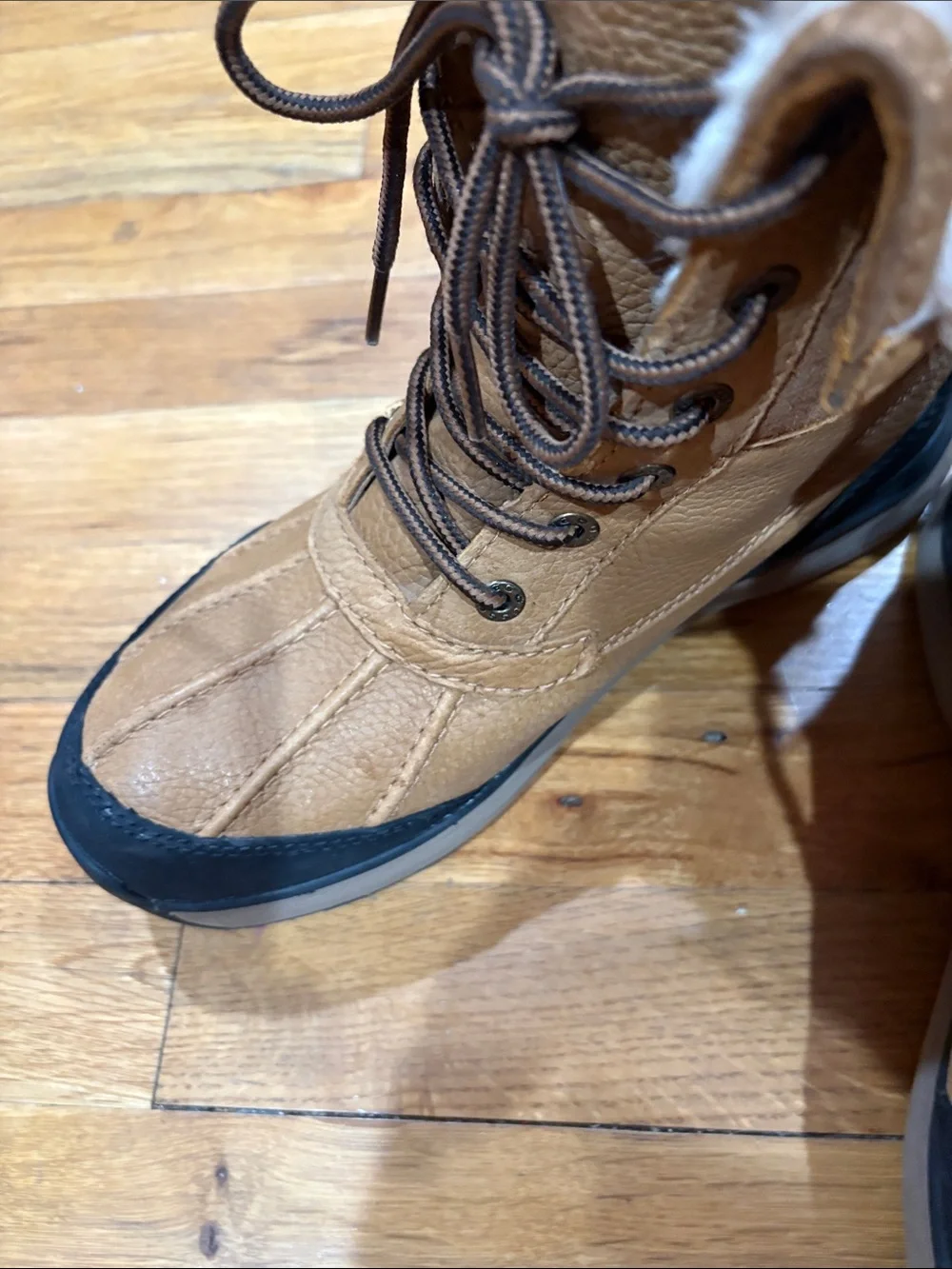 UGG Chestnut Brown Lace-Up Shearling Winter Boots women’s size 8 water proof